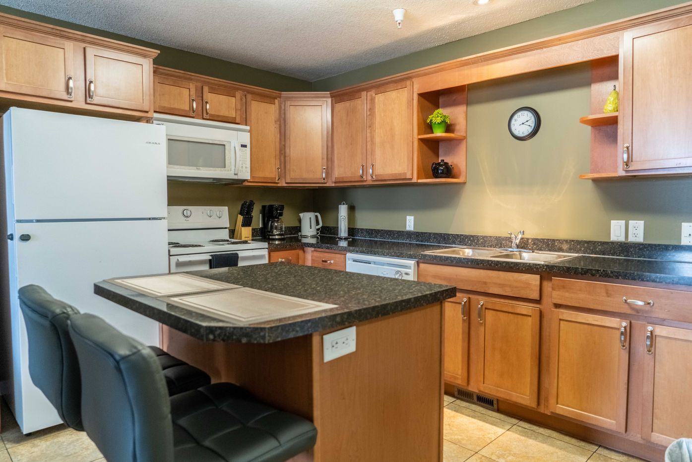 3351 Eastgate Bay Furnished Suites Regina Executive Suites Regina