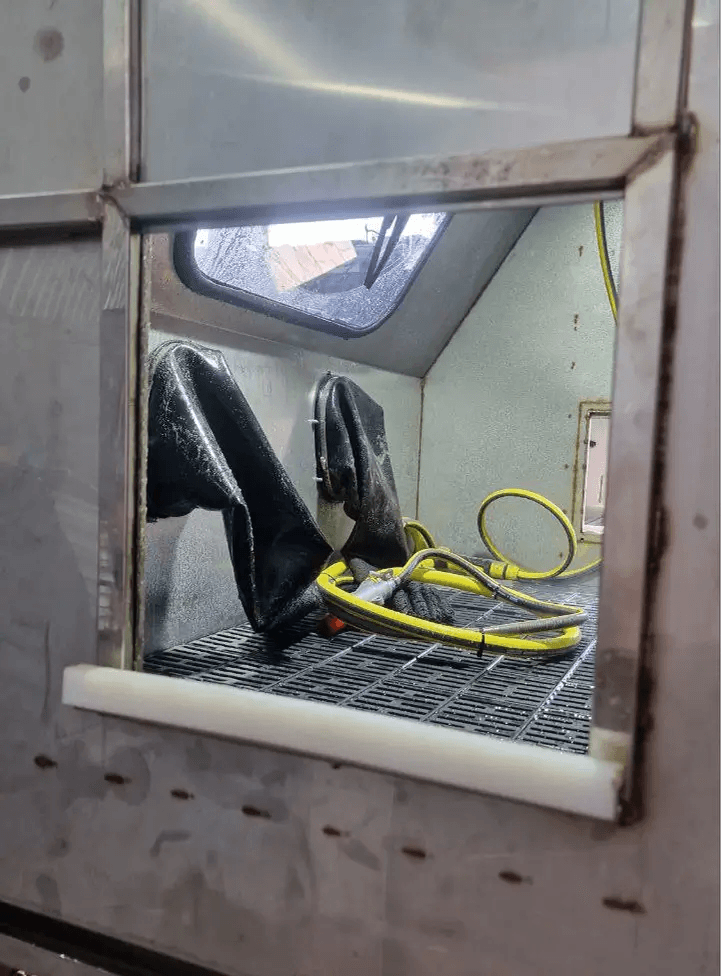Лючок для довгомірних деталей