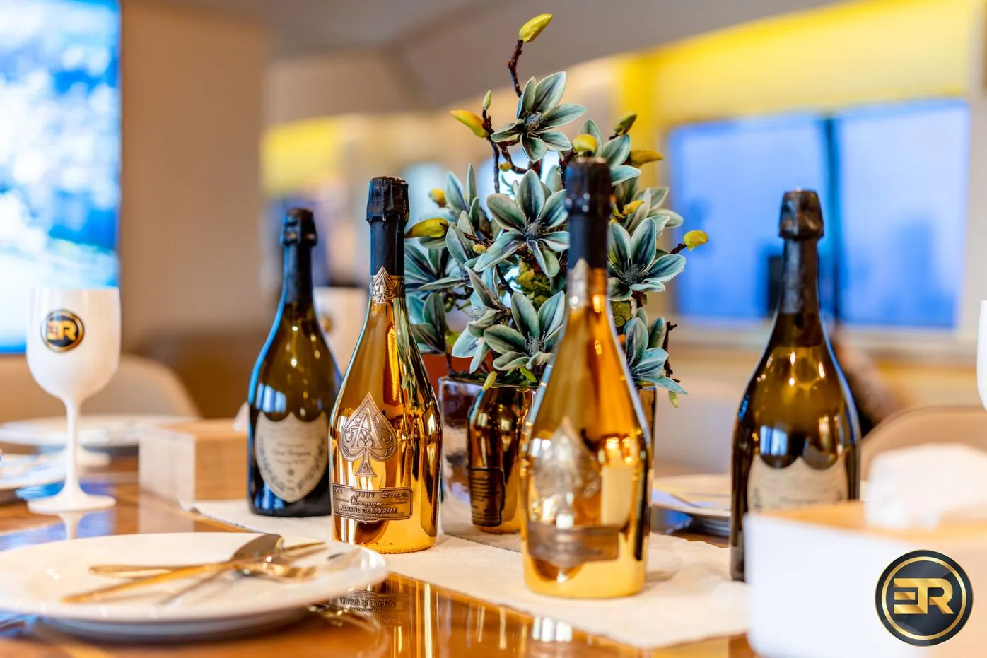 Luxury birthday yacht party in Dubai