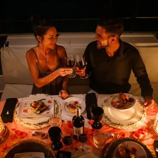 Sunset yacht cruise along Palm Jumeirah and Burj Al Arab