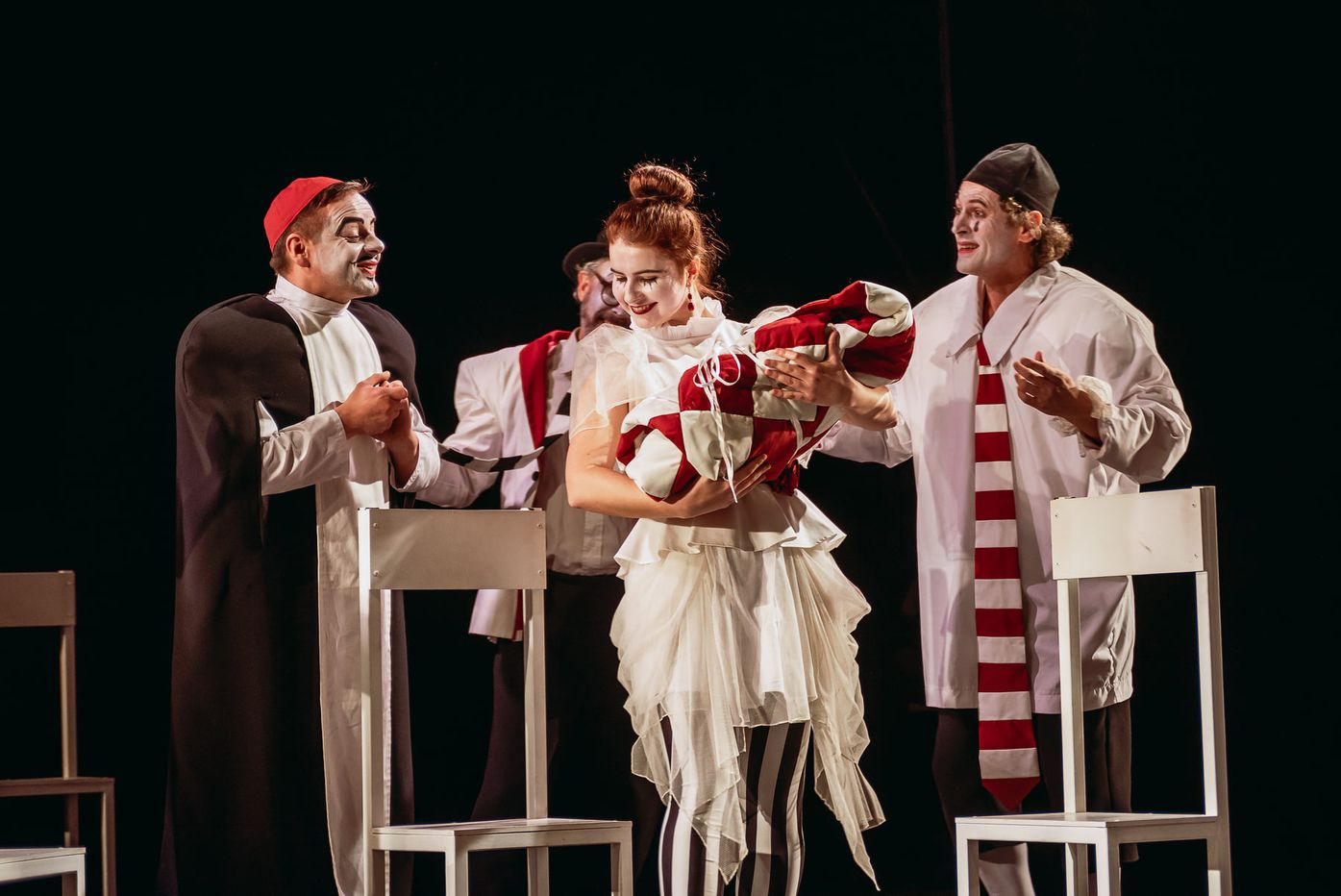 БАЛАГАН ЧЕСНОСТІ