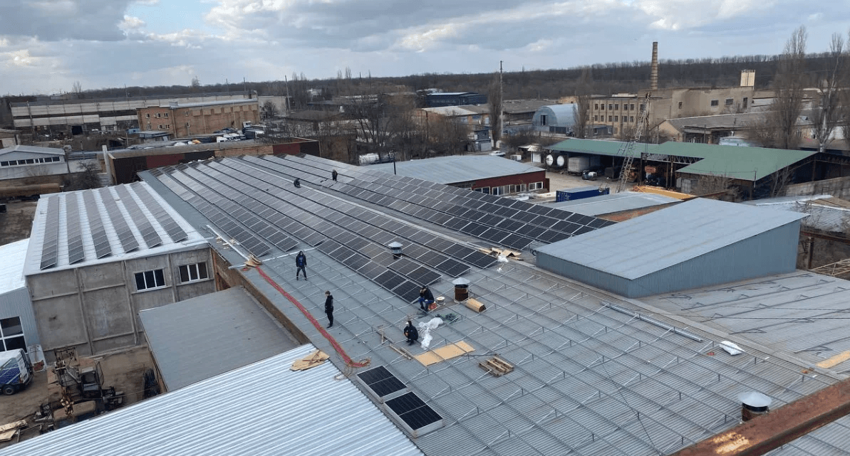 Дах виробничого корпусу з рядами JA Solar - Кропивницький