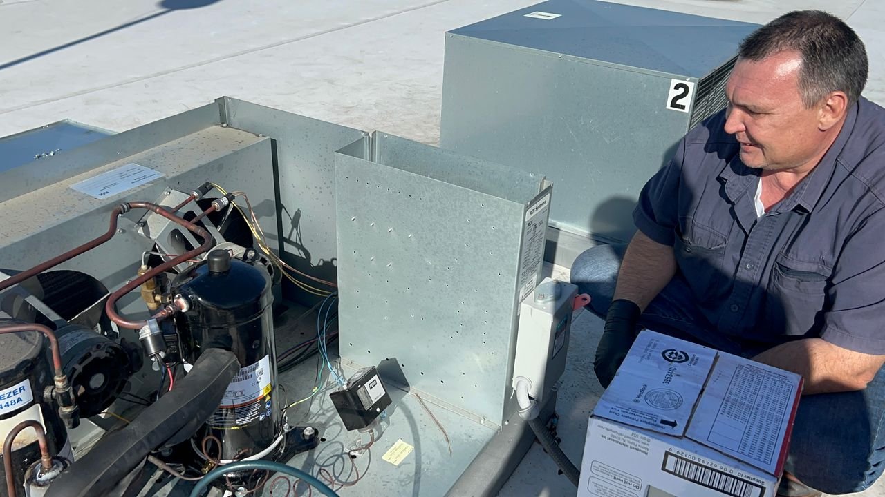 ARHC Service technician at a condensing unit