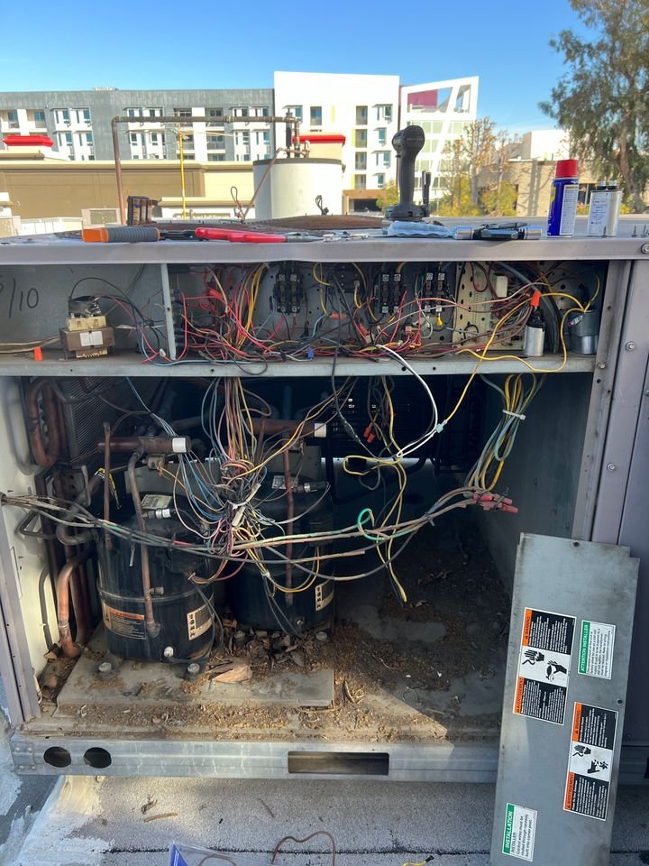 Rooftop unit with service panel open