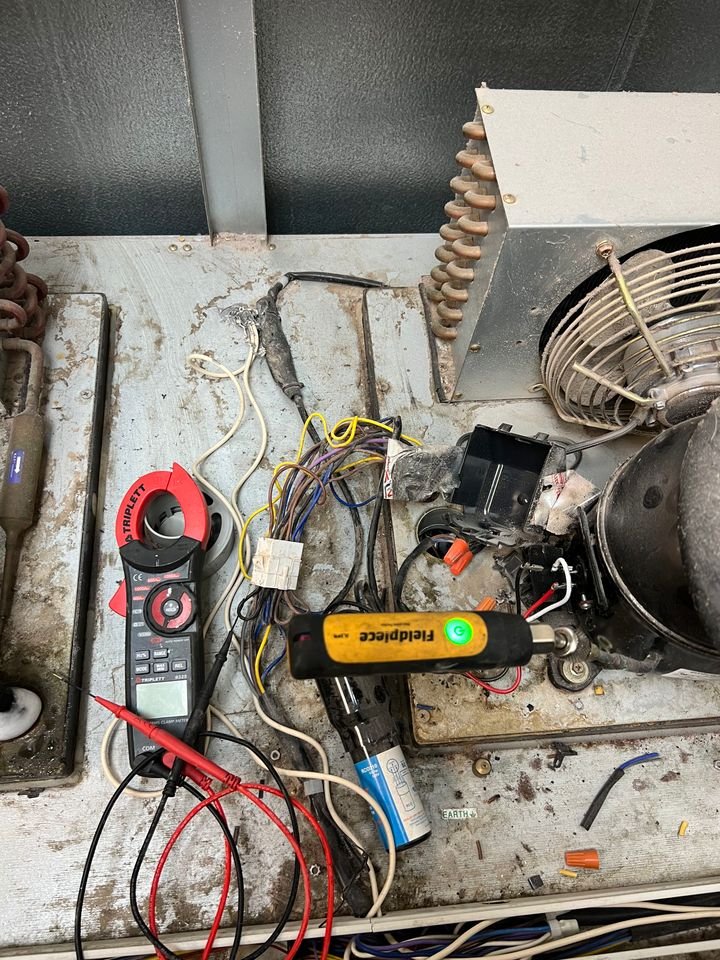 Electrical diagnostics with a clamp meter