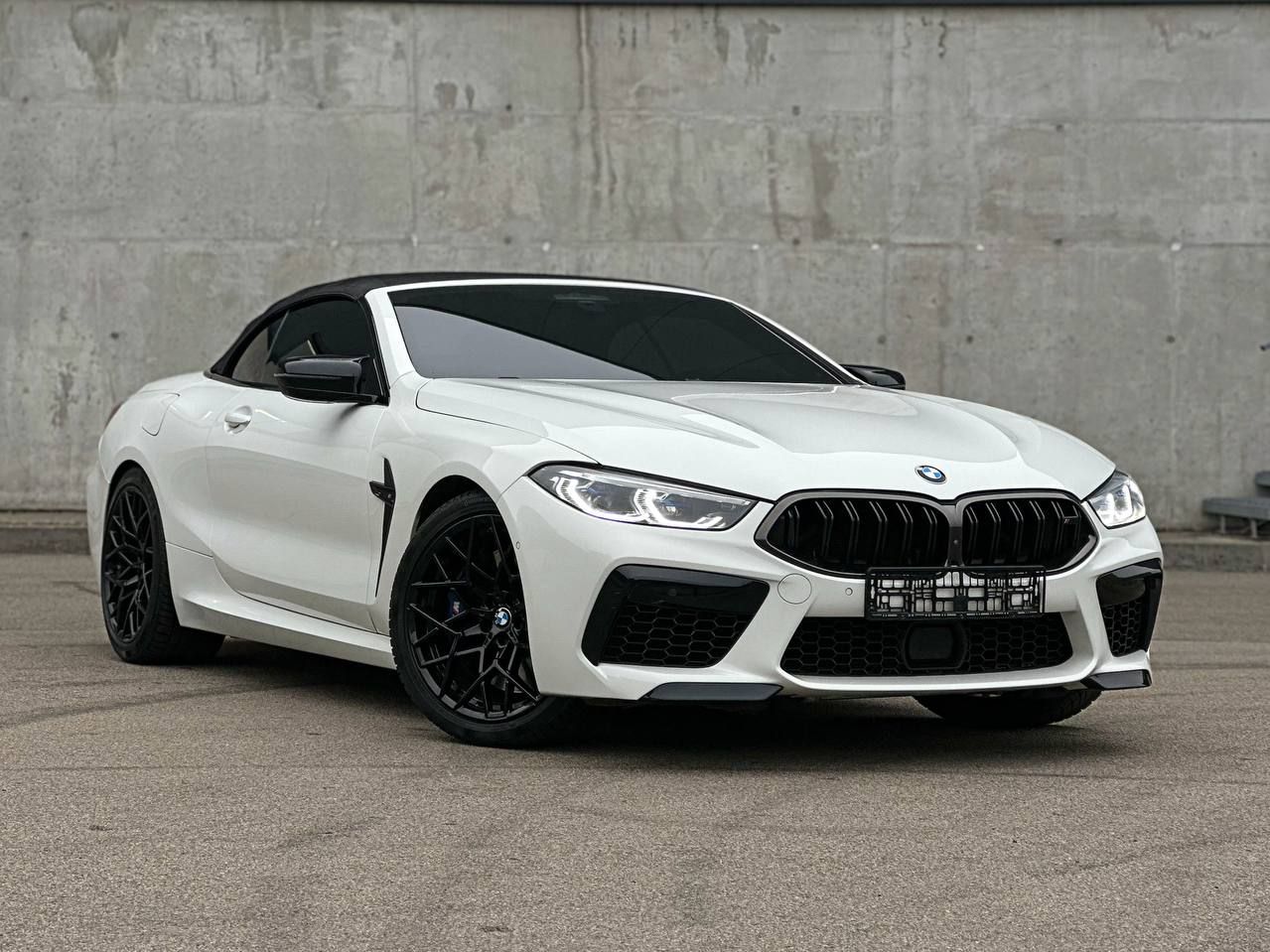 BMW M8 Cabrio — оренда спортивного автомобіля в Києві