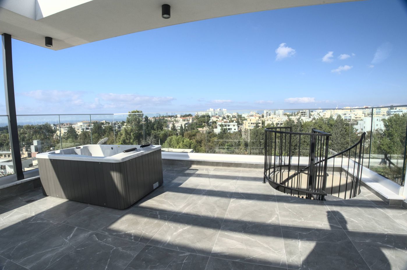 Oxygen, Limnaria, Pafos