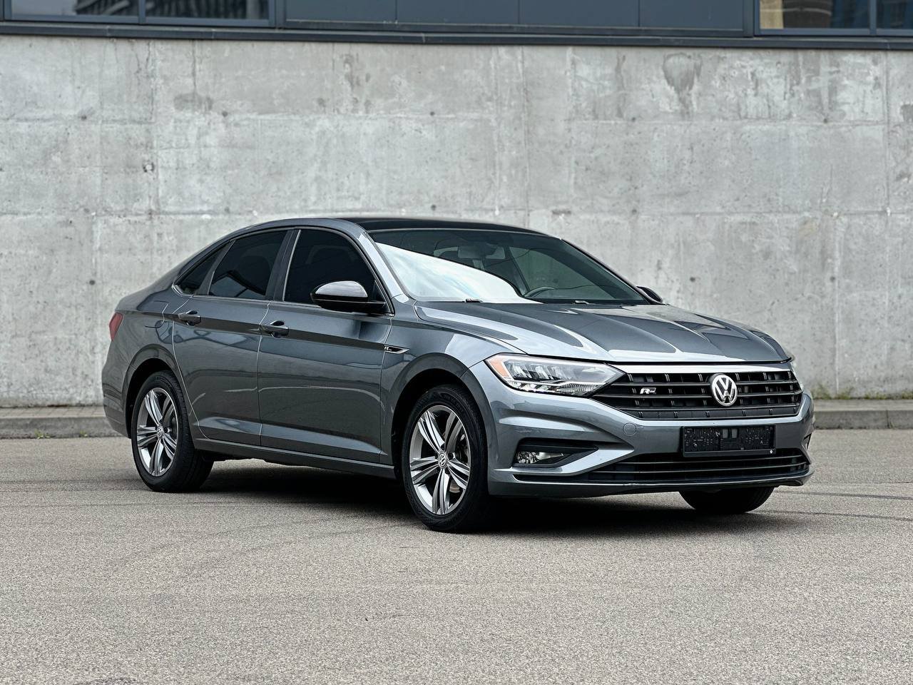 VOLKSWAGEN JETTA R-LINE