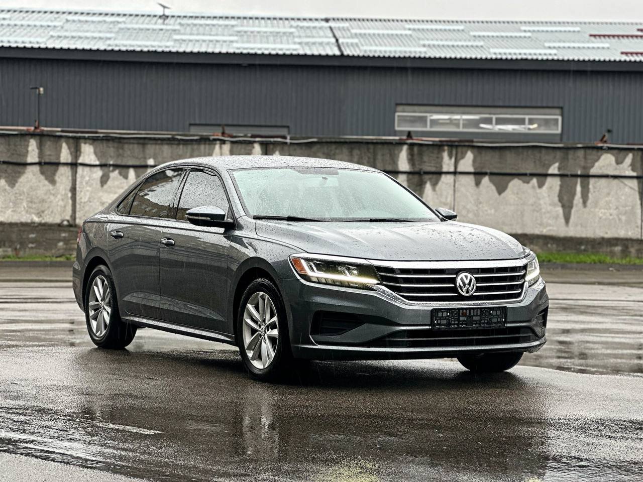 VOLKSWAGEN PASSAT