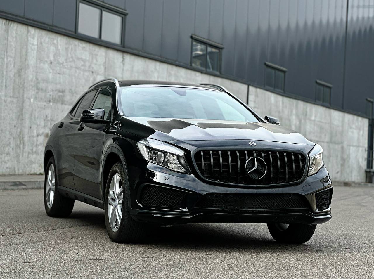 Mercedes-Benz GLA