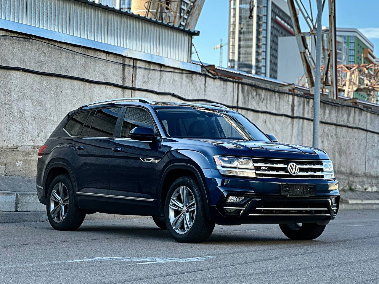VOLKSWAGEN ATLAS R-LINE