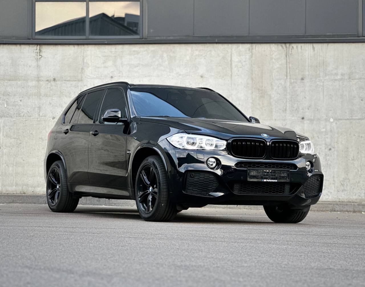 BMW X5 — оренда позашляховика в Києві