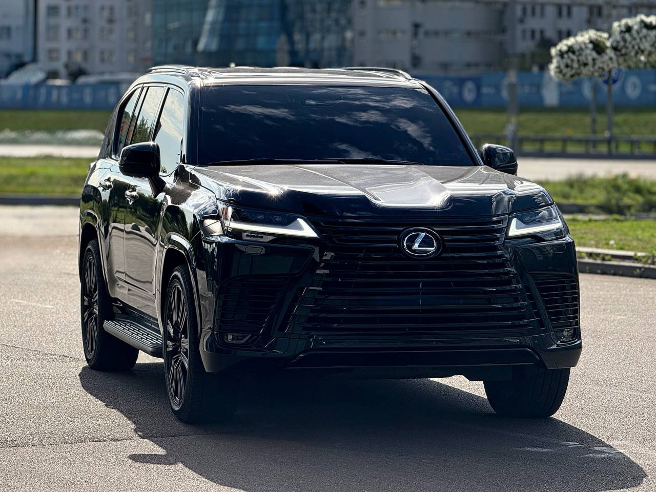 Lexus LX 500D — оренда позашляховика в Києві