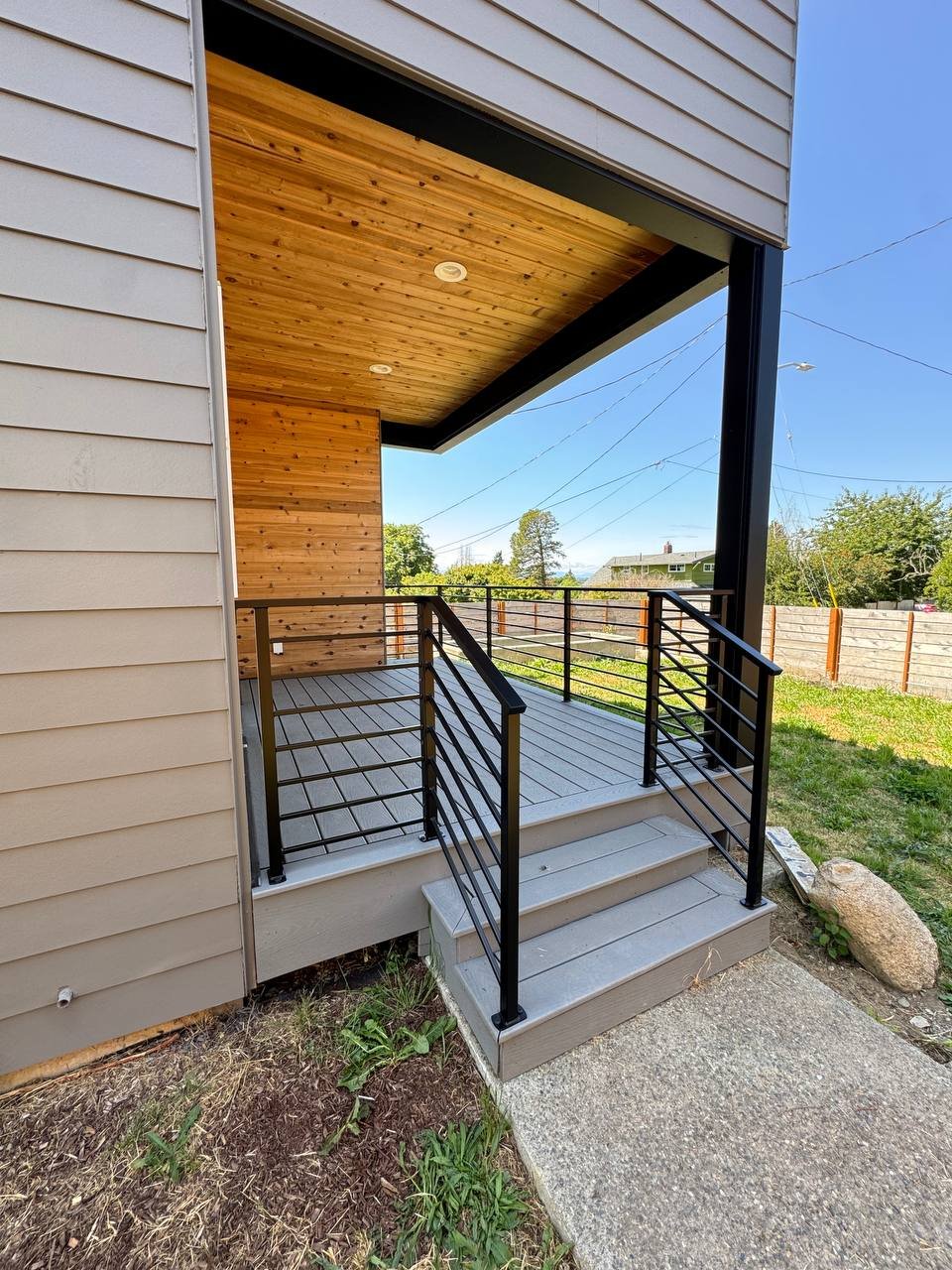 Horizontal railing project 11
