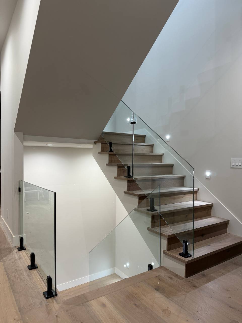 Glass railing project 16