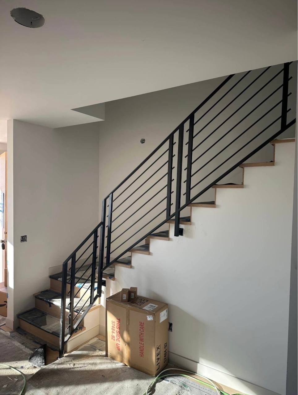 Horizontal railing project 18