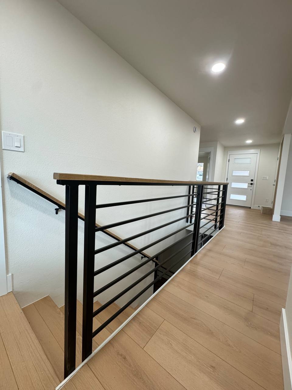 Horizontal railing project 16